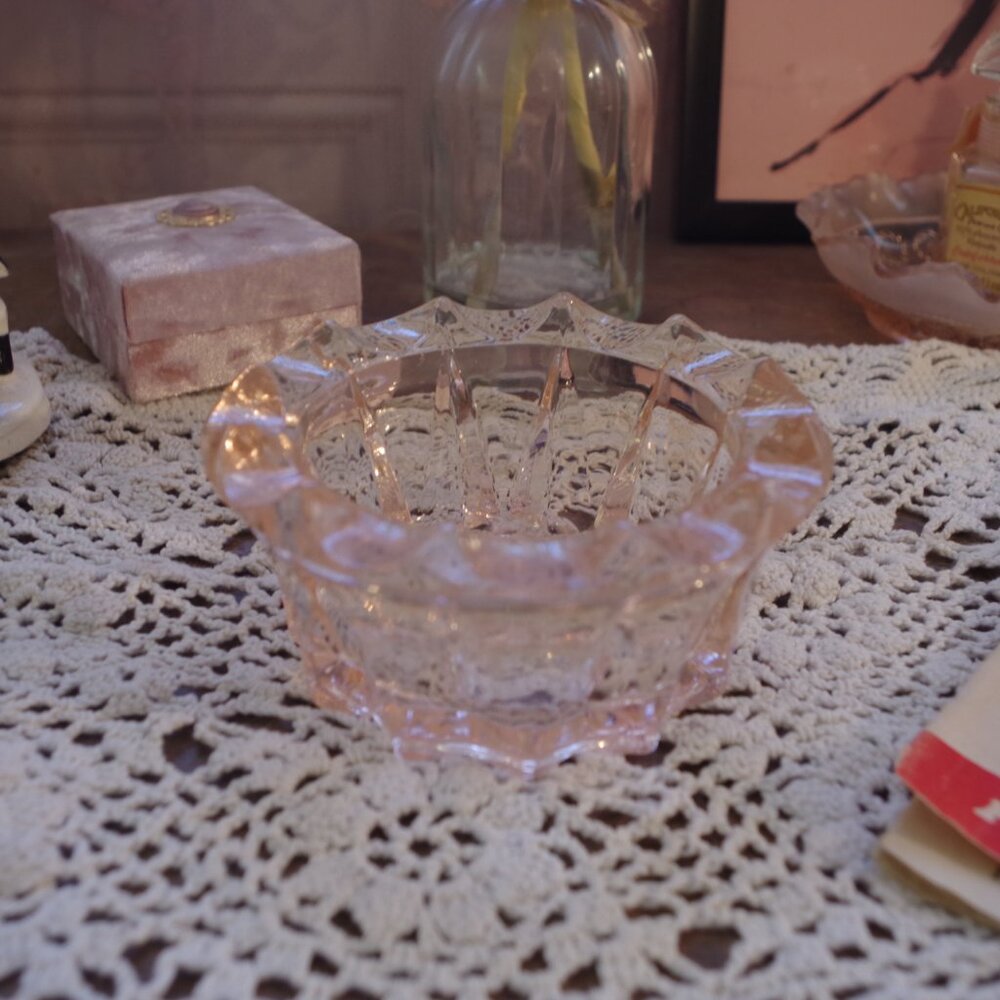 Beautiful Vintage Light Pink Cherry Blossom Depression Glass  Bowl By Jeannette